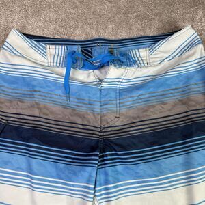 Under Armour Swim Trunks Men’s 36 Blue Striped Loose Fit Heat Gear Board Shorts